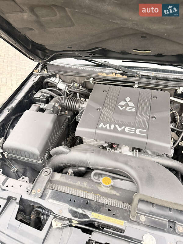 Позашляховик / Кросовер Mitsubishi Pajero Wagon 2008 в Кривому Розі