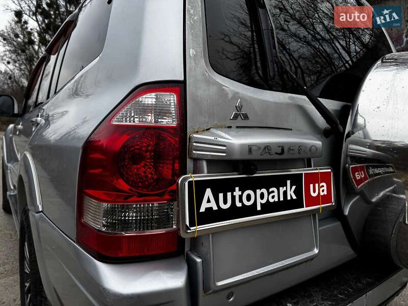 Внедорожник / Кроссовер Mitsubishi Pajero Wagon 2006 в Киеве фото 9 Внедорожник / Кроссовер Mitsubishi Pajero Wagon 2006 в Киеве