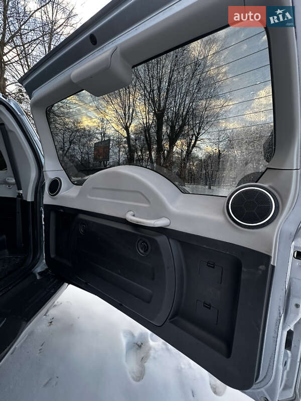 Внедорожник / Кроссовер Mitsubishi Pajero Wagon 2008 в Хмельницком