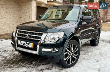 Позашляховик / Кросовер Mitsubishi Pajero Wagon 2017 в Чернівцях