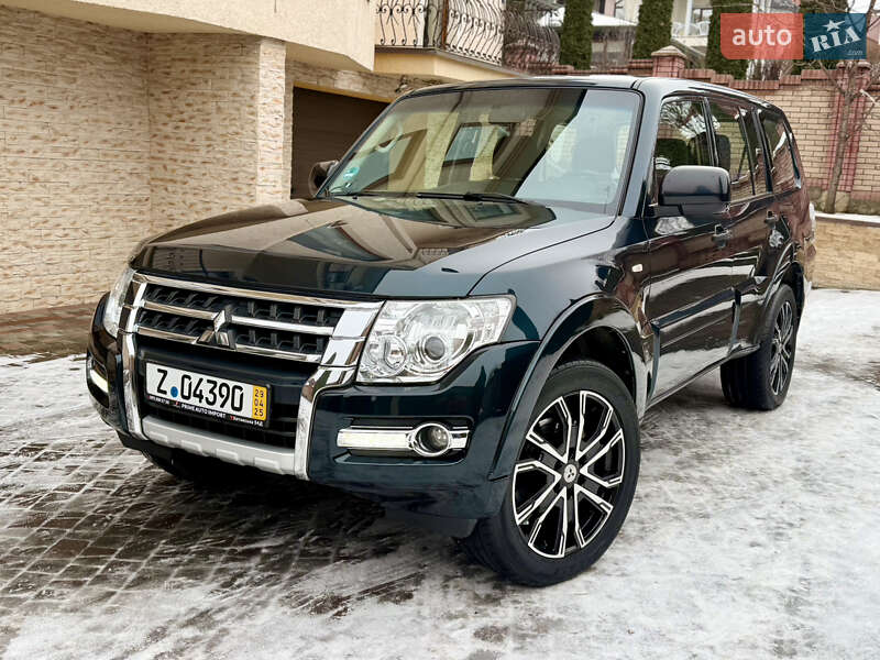 Mitsubishi Pajero Wagon 2017