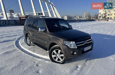 Позашляховик / Кросовер Mitsubishi Pajero Wagon 2011 в Києві