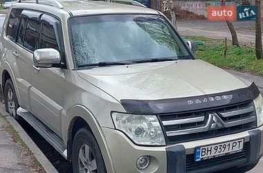 Внедорожник / Кроссовер Mitsubishi Pajero Wagon 2007 в Киеве