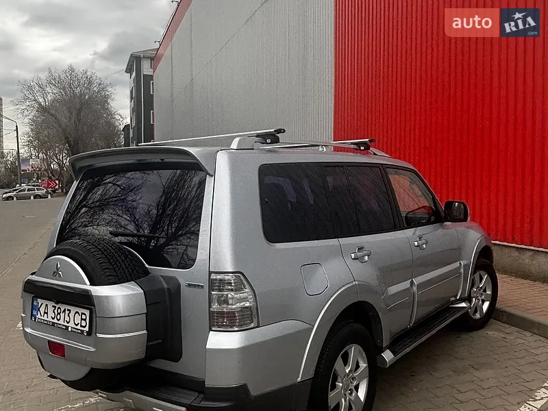 Mitsubishi Pajero Wagon 2007 VIN JMBLYV97W7J002459 фото оголошення 5 з 49
