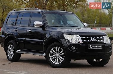 Позашляховик / Кросовер Mitsubishi Pajero Wagon 2011 в Києві