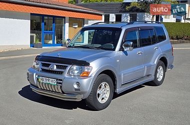 Позашляховик / Кросовер Mitsubishi Pajero Wagon 2005 в Києві