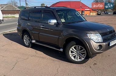 Позашляховик / Кросовер Mitsubishi Pajero Wagon 2014 в Чернігові