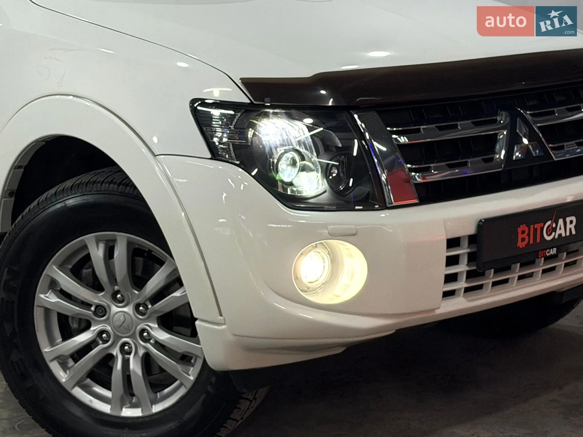 2013 Mitsubishi Pajero - мініатюра 5