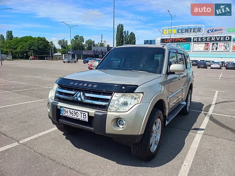 Mitsubishi Pajero Wagon