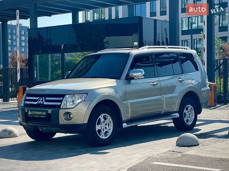 Mitsubishi Pajero Wagon 2008 VIN JMYLRV93W8J002125 фото оголошення 6 з 74