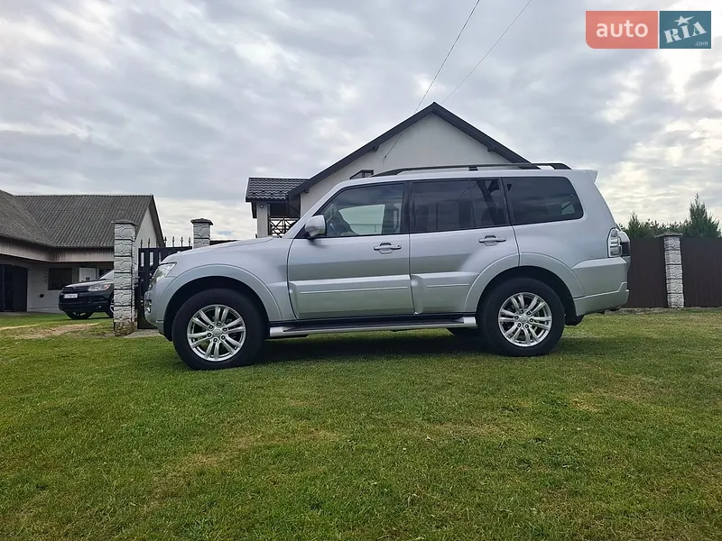 Mitsubishi Pajero Wagon