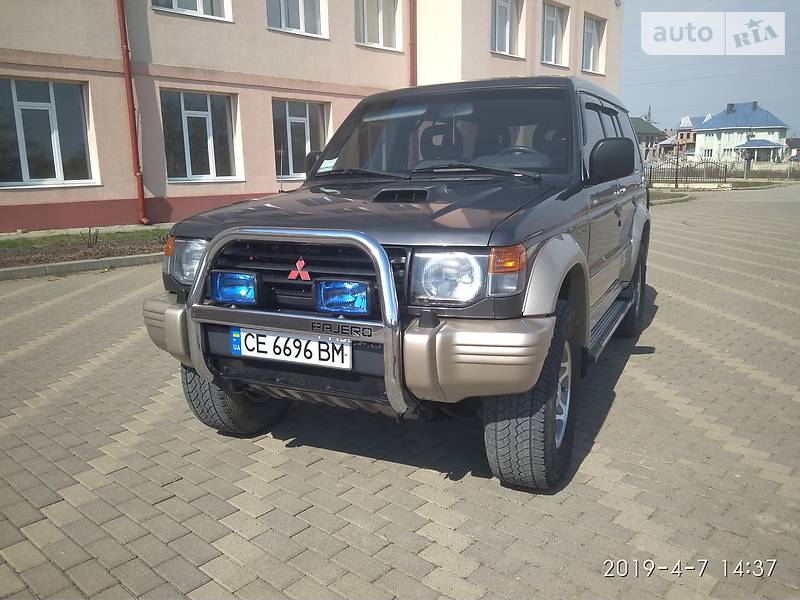 Позашляховик / Кросовер Mitsubishi Pajero 1998 в Чернівцях