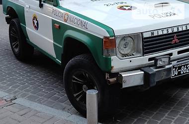 Внедорожник / Кроссовер Mitsubishi Pajero 1990 в Киеве