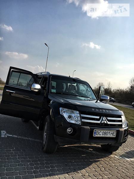 Позашляховик / Кросовер Mitsubishi Pajero 2007 в Львові