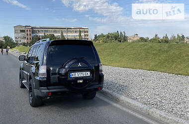 Позашляховик / Кросовер Mitsubishi Pajero 2008 в 