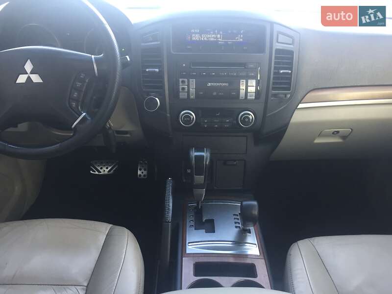 Внедорожник / Кроссовер Mitsubishi Pajero 2007 в Львове