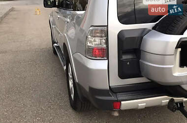 Внедорожник / Кроссовер Mitsubishi Pajero 2007 в Виноградове