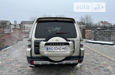 Внедорожник / Кроссовер Mitsubishi Pajero 2007 в Ужгороде