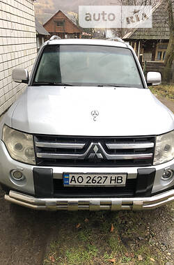 Внедорожник / Кроссовер Mitsubishi Pajero 2006 в Межгорье