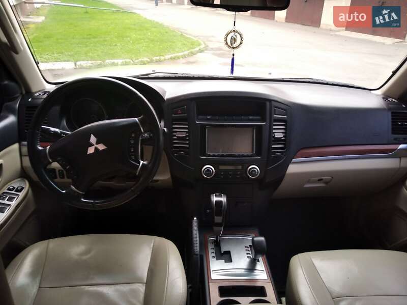 Внедорожник / Кроссовер Mitsubishi Pajero 2007 в Чорткове
