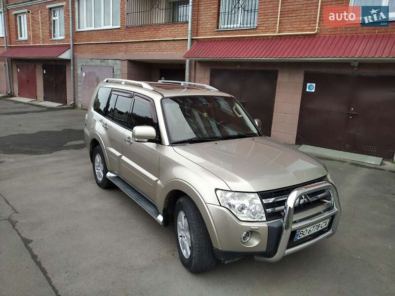 Внедорожник / Кроссовер Mitsubishi Pajero 2007 в Чорткове