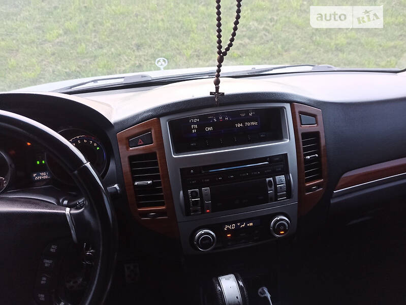Внедорожник / Кроссовер Mitsubishi Pajero 2007 в Львове