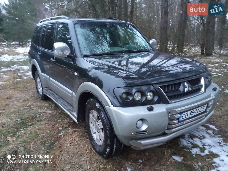 Mitsubishi Pajero 2002