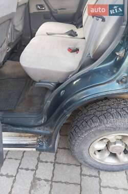 Позашляховик / Кросовер Mitsubishi Pajero 1998 в 