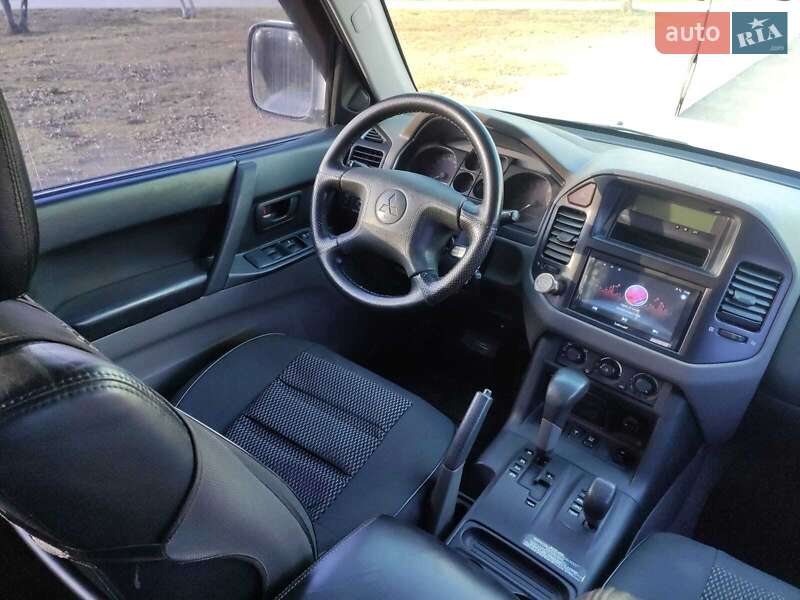 Внедорожник / Кроссовер Mitsubishi Pajero 2001 в Измаиле