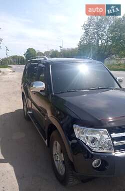 Внедорожник / Кроссовер Mitsubishi Pajero 2008 в Тернополе