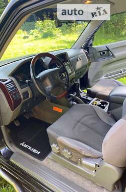 Внедорожник / Кроссовер Mitsubishi Pajero 2000 в 