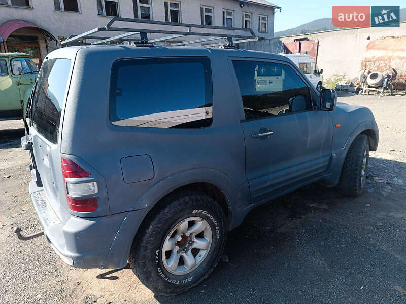 Внедорожник / Кроссовер Mitsubishi Pajero 2002 в Ужгороде