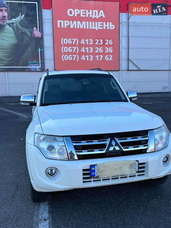 Внедорожник / Кроссовер Mitsubishi Pajero 2013 в Ровно фото 32 Внедорожник / Кроссовер Mitsubishi Pajero 2013 в Ровно