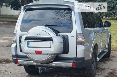 Позашляховик / Кросовер Mitsubishi Pajero 2008 в 
