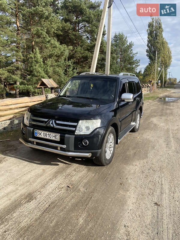 Mitsubishi Pajero 2008