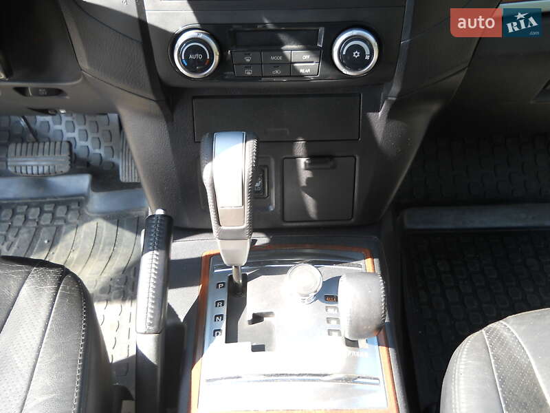 Внедорожник / Кроссовер Mitsubishi Pajero 2008 в Полтаве