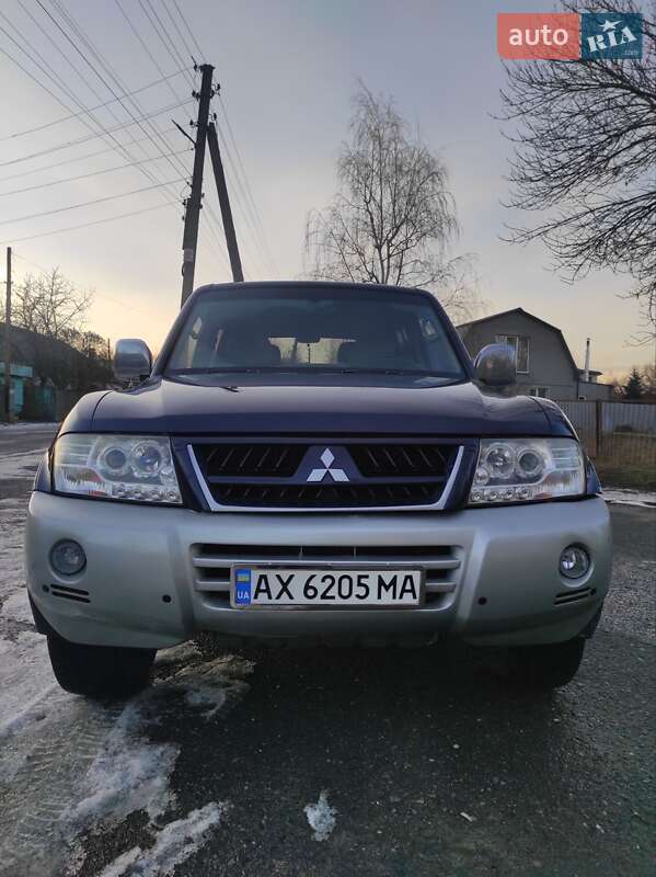 Внедорожник / Кроссовер Mitsubishi Pajero 2003 в Харькове