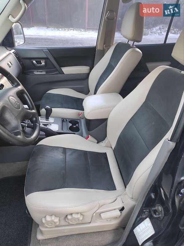 Внедорожник / Кроссовер Mitsubishi Pajero 2003 в Харькове