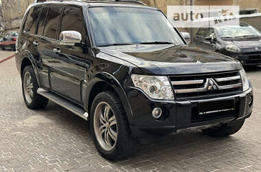 Позашляховик / Кросовер Mitsubishi Pajero 2008 в Львові