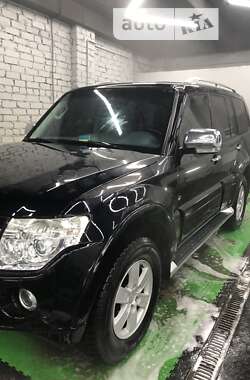 Внедорожник / Кроссовер Mitsubishi Pajero 2008 в Харькове