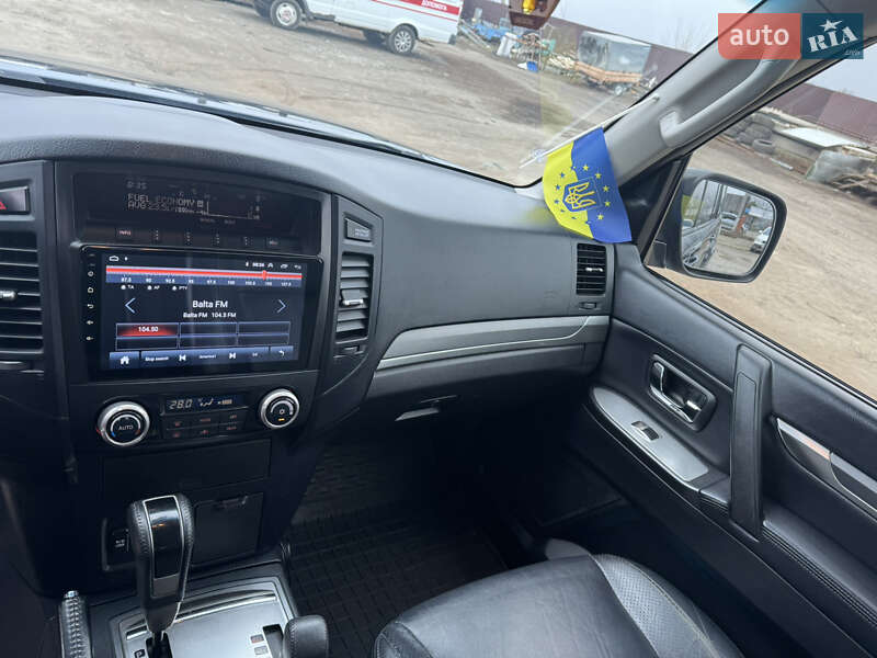 Позашляховик / Кросовер Mitsubishi Pajero 2010 в Балті