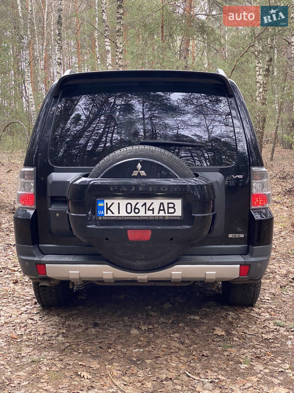 Позашляховик / Кросовер Mitsubishi Pajero 2007 в Києві