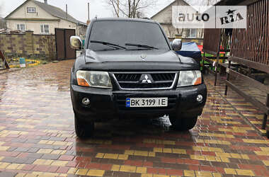 Внедорожник / Кроссовер Mitsubishi Pajero 2005 в Корце