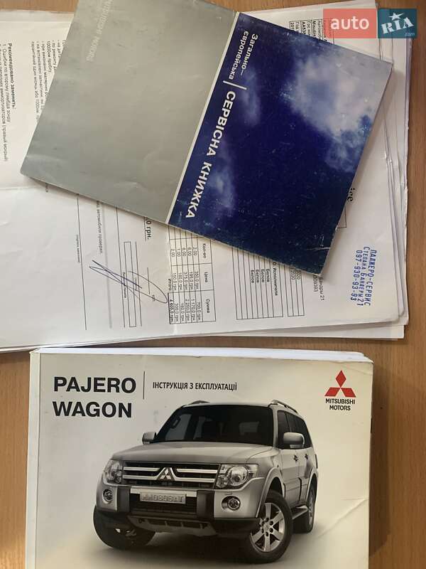 Внедорожник / Кроссовер Mitsubishi Pajero 2010 в Киеве