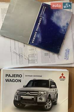 Внедорожник / Кроссовер Mitsubishi Pajero 2010 в Киеве