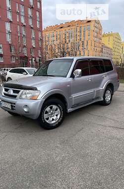 Позашляховик / Кросовер Mitsubishi Pajero 2003 в Києві