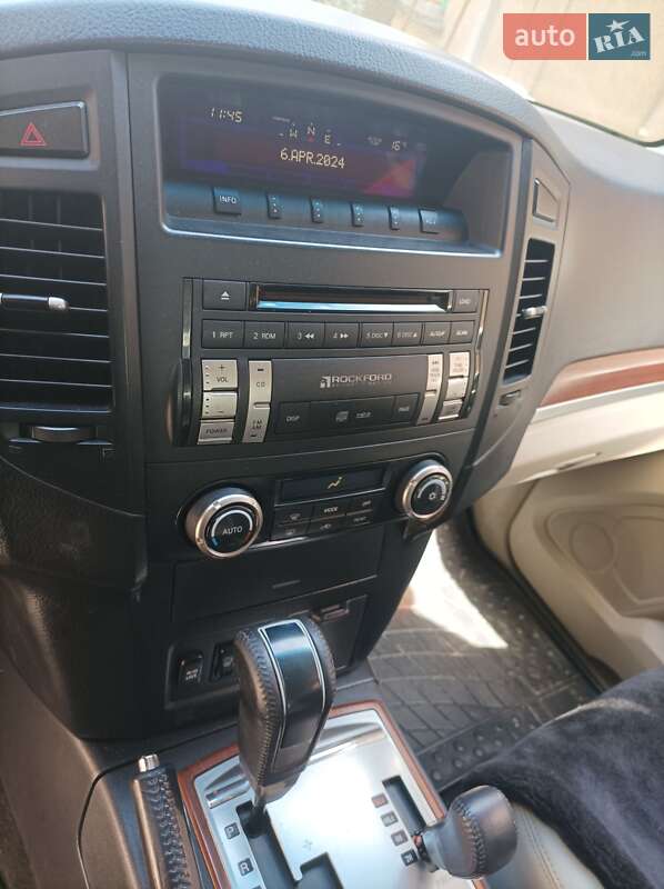 Позашляховик / Кросовер Mitsubishi Pajero 2007 в Одесі