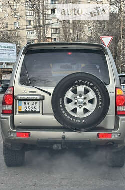 Внедорожник / Кроссовер Mitsubishi Pajero 2002 в 
