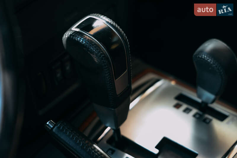 Внедорожник / Кроссовер Mitsubishi Pajero 2008 в Киеве