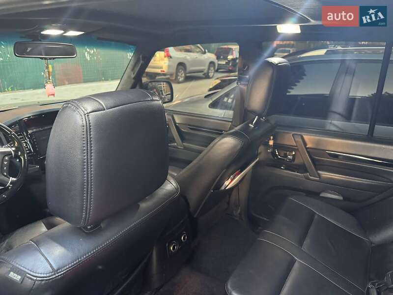 Внедорожник / Кроссовер Mitsubishi Pajero 2008 в Броварах